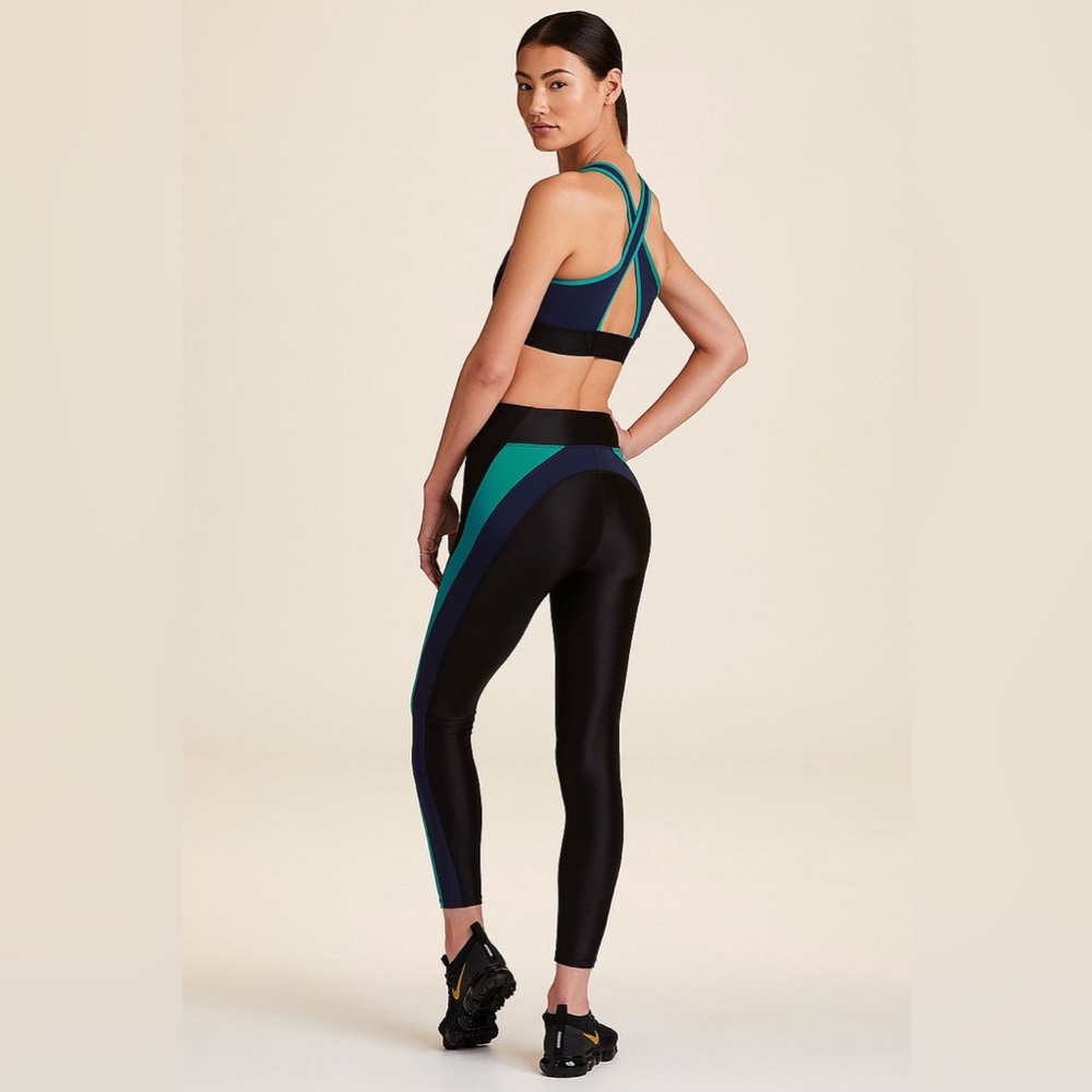 ALALA Cross Back Sport Bra and Bolt Tight